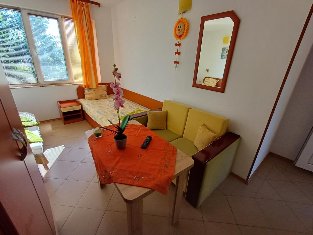 Hotel Dom Zaharievi Byala  Esterno foto