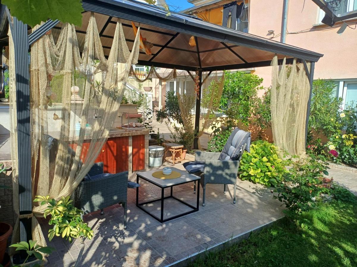 Hotel Dom Zaharievi Byala  Esterno foto