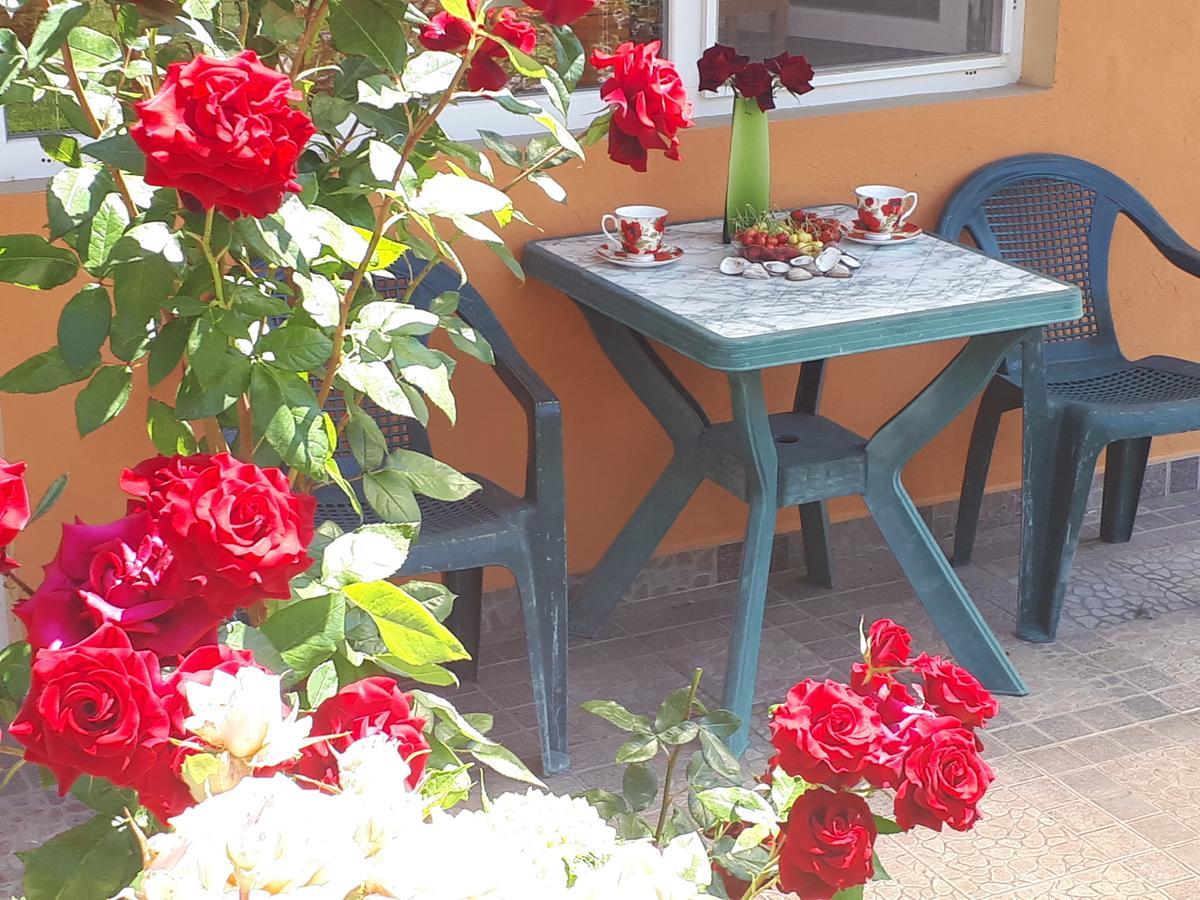 Hotel Dom Zaharievi Byala  Esterno foto